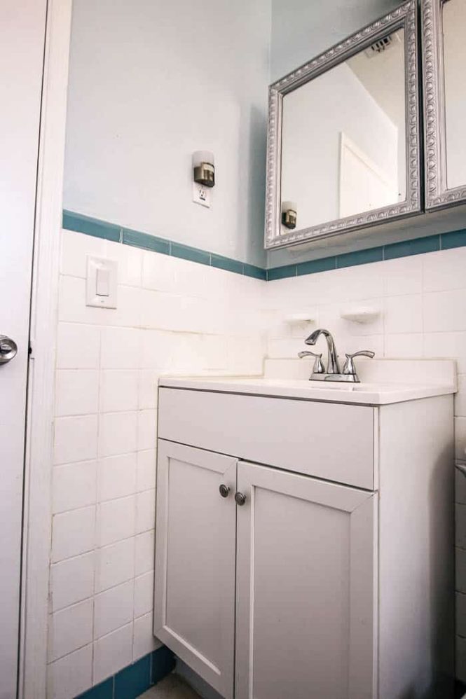 Featured image for DIY Bathroom Cabinet Refacing: New Look